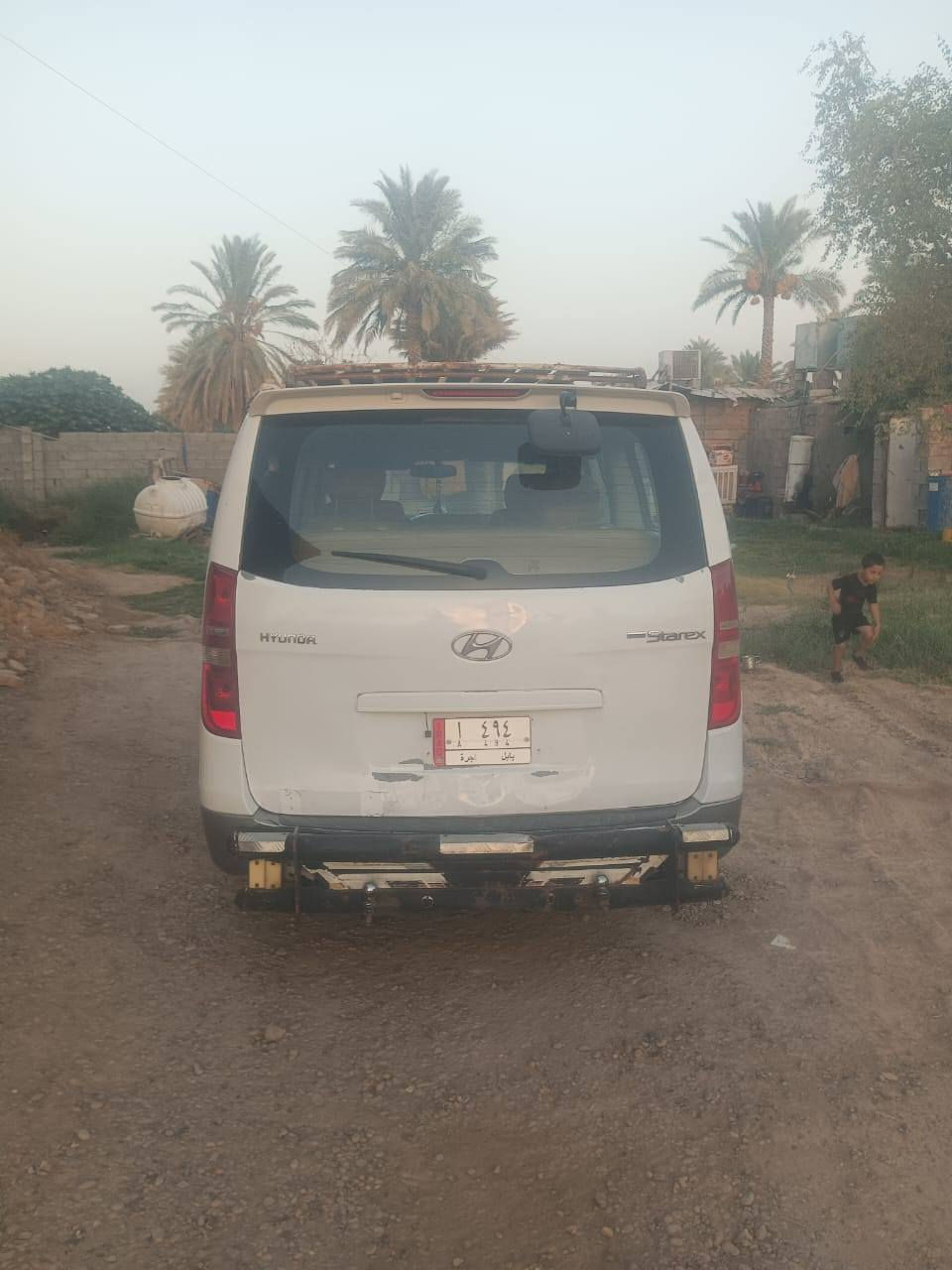 ستاركس موديل 2012 مفتوح ومحور مسكر مكينه 12 سبلاين بيها بنيد مبدل وجاملق كير مكينه اكسل تبريد خير من الله كلها شقاله السياره نقصها بس ترتيبات سعرها 138 وبيها مجال ***********
