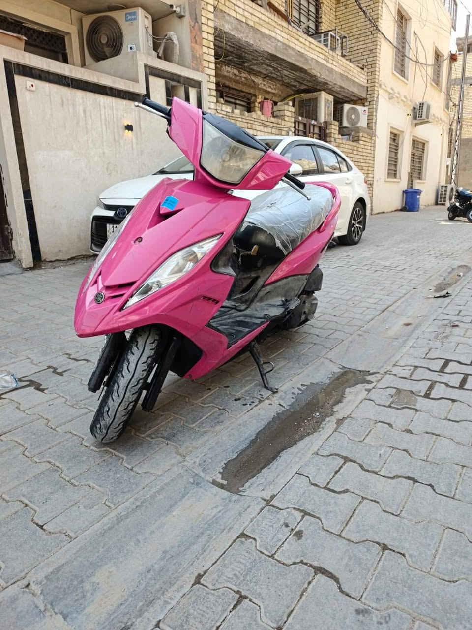 سلام عليكم جيتي ار مكينه كلش حلوه وصافيه وكهربايات كله شغاله بريك اشاير للبيع او مراوس  سعر 800 وبيه مجال بسيط دراجه ترايها للبصره  رقم واتساب ***********
