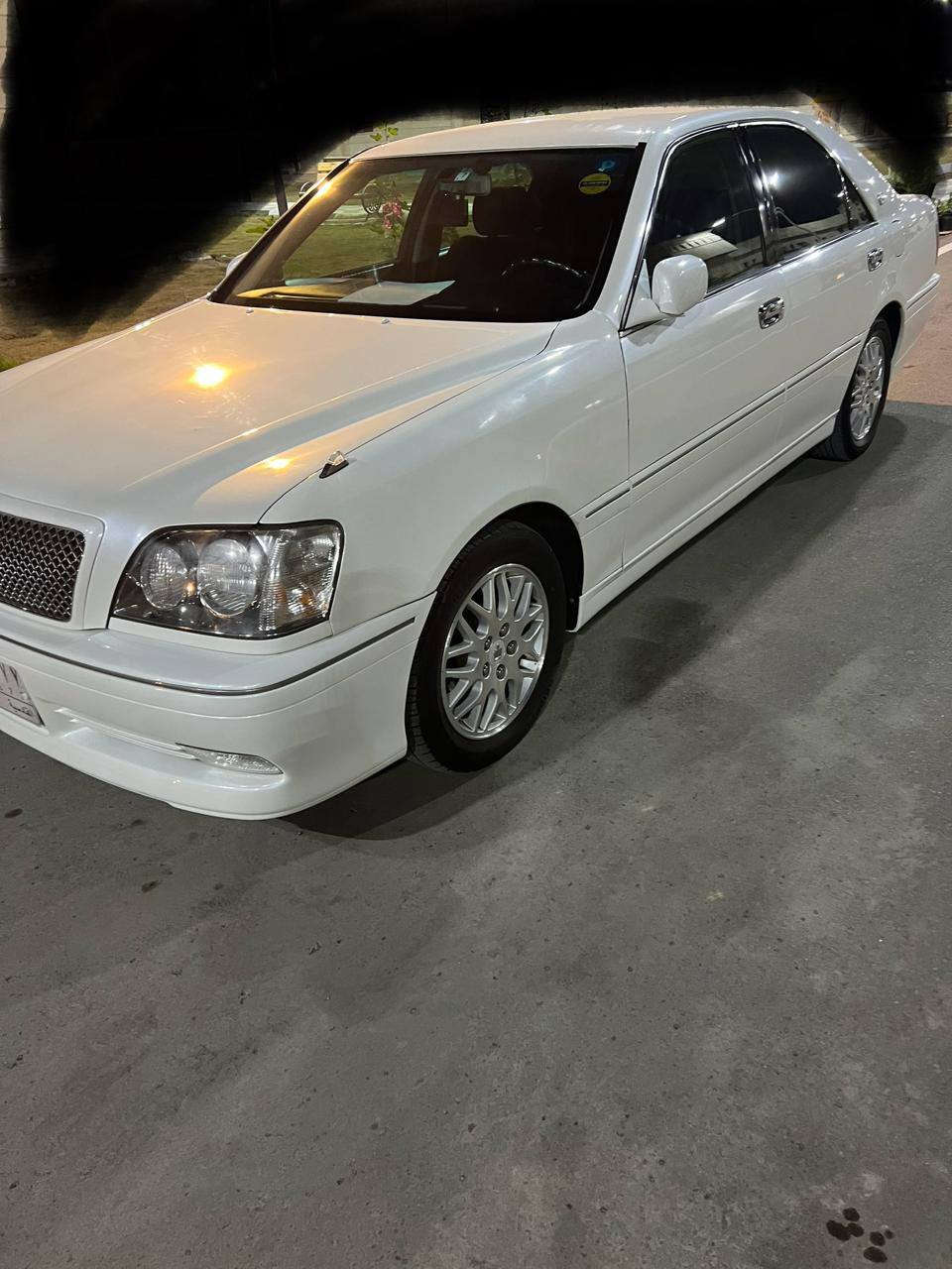 ملكه ابيض صدفي كرستال اصل شاصي 75 دي فور الكبير كفاله عامه من الگص والصبغ  ودحجه وزلغ  جديده على وضع الشركه السعر77 وبيه مجال  نا صريه مركز   اتصال متوفر واتساب  ***********
