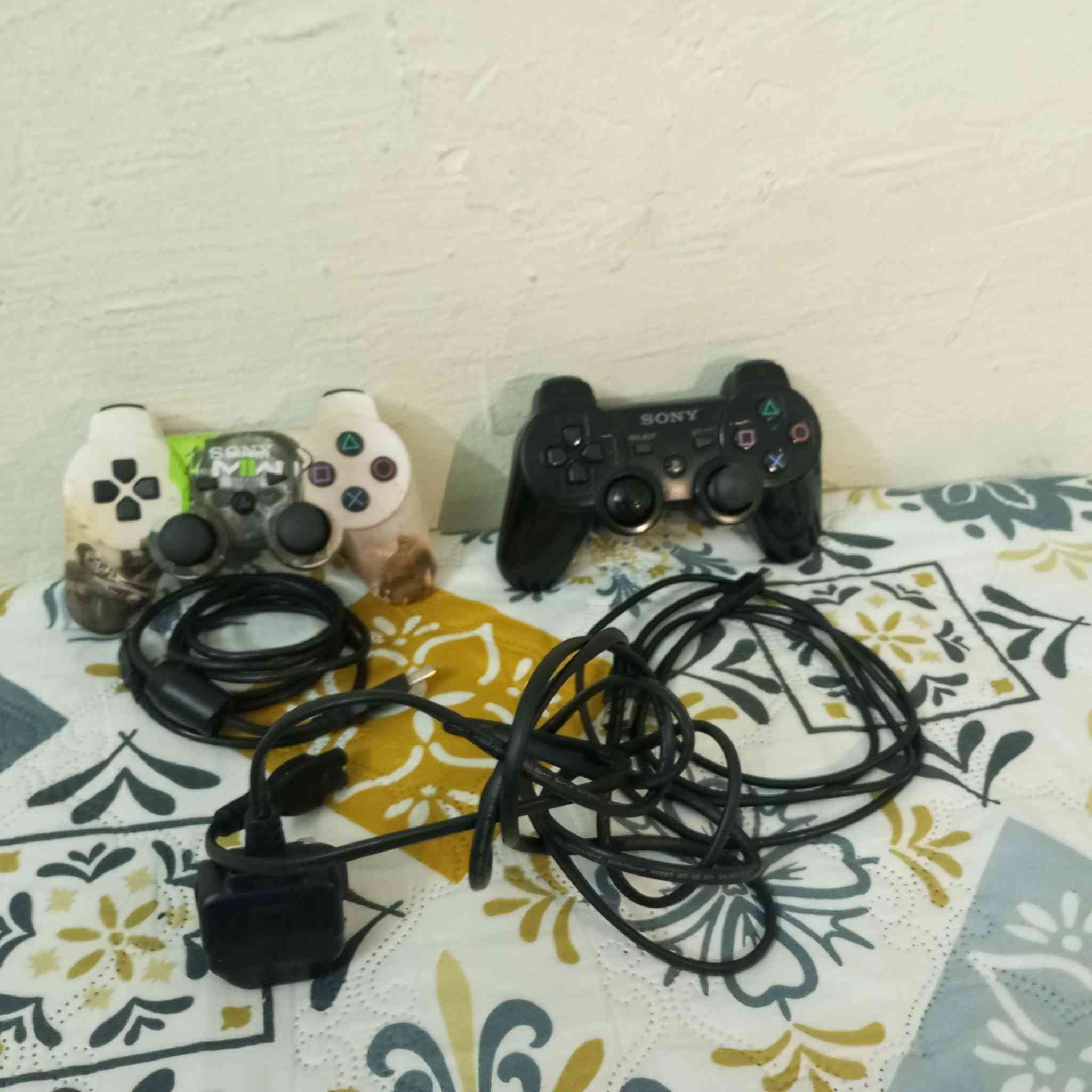 السلام عليكم 

بلي3 سلم مهكر 
ملحقات كامله
السعر 125 الف قفل
التوصل واتساب 
***********
المكان / كركوك
