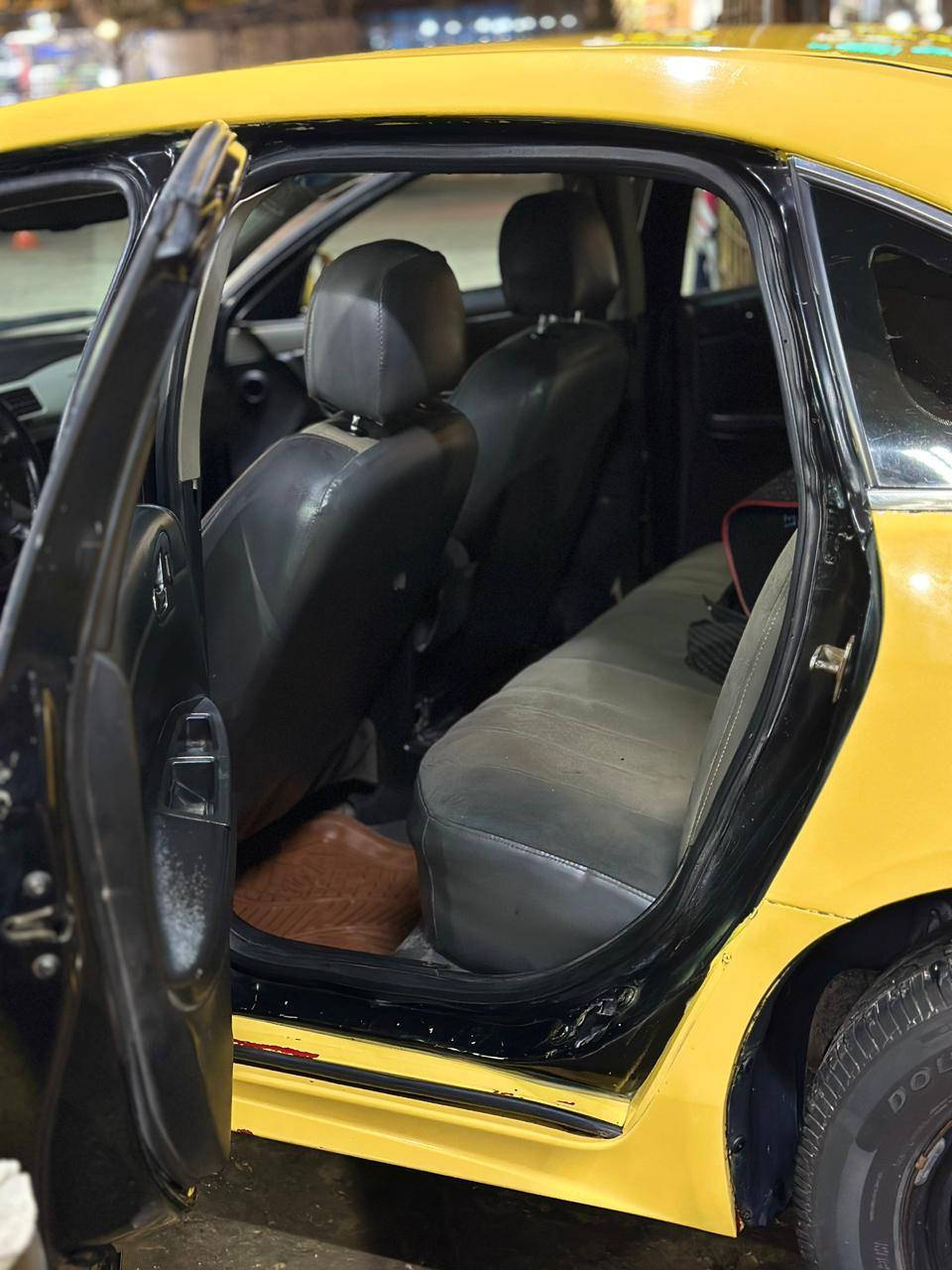 السلام عليكم
امبالا موديل 2008 محرك 3500 كير تعليك 
‏Impala 3500 V6
رقم انكليزي دولي مشروع وطني تريد تحويل تريد وكاله  
تخم تاير جديد 
حداديه 100‎%‎ 
منظومة غاز ⛽️
تبريد ثلج ❄️ 
تدفئة ♨️  
شاشه 🖥️+ سستم سماعات🔊 
كشنات 💺السايق والصدر كهرباء 
دوشمه جديده 
العنوان النجف / السعر 61 ورقه وبيها مجال 
للاستفسار التفاصيل ***********
