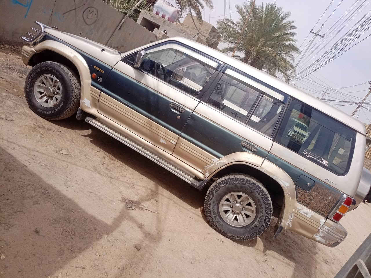 باجيرو موديل ٩٢رقم كركوك انكليزي تحويل مباشر سنويه ل29 مباشر مكينه  3000  V6 وكيربلادي فور ويل  حداديه تخم تاير كهربائيات كلها شغاله سنتر لوك لاضربه بيها طخه خفيفه الجاملغ الخلفي ولاصبغ بيها جراد قليل سياره خير من الله وسعرها مناسب  
مكاني بابل  الحمزه الغربي 
السعر 48وبيها مجال للشراي
اتصال ***********
