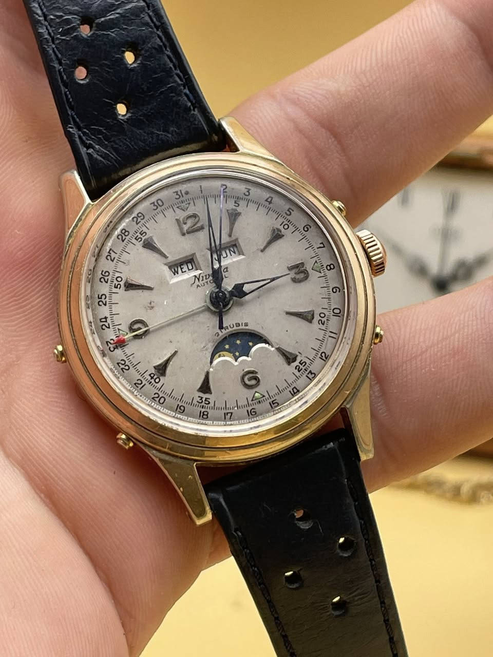 السلام عليكم ورحمة الله وبركاته
 
‏#جمعه_مباركه ( اذكرو الله وصلو على نبينا محمد ) عليه افضل الصلاة والسلام 

#اعلااااااااان #مزاااااااااد

اخوان الكرام التقيكم اليوم الساعة #العاشرة #١٠:٠٠ #مساءا من على صفحتي الشخصية ببث مباشر لبيع 

الساعات #الخفيف و #الوسط و #الثقيل ... فقرة #الصفر موجودة واوامر بيع #جدا_طيبة 

يرجى مشاركة المنشور وارسال الاعتماد من الآن ... اتشرف بحضوركم وحياكم الله


**إذا كنت صاحب هذا الإعلان وتريد حذفه لأي سبب، رجاءا أرسل رسالة إلى الدعم الفني**