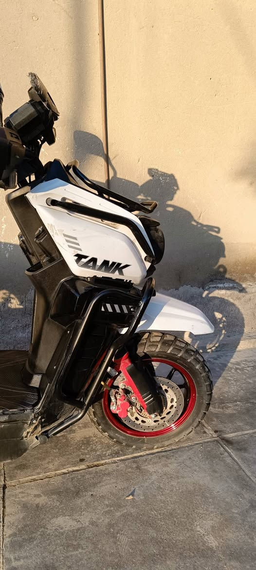 ياالله اللهم صل على محمد وال محمد 
دراجة أباتشي للبيع موديل 2025ماشية12الف و700كيلو متر تفاصيل الاتصال بالرقم أو واتساب***********
