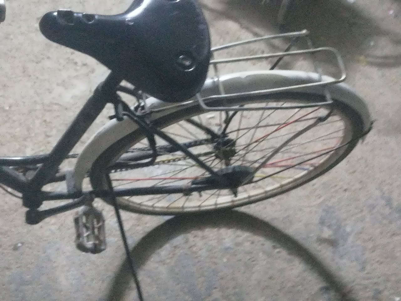 السلام عليكم ورحمة الله وبركاته باسكل للبيع جديد ما امبدل بي اي شيء السعر 60 وبيه مجال مكاني بابل محاويل هاتف *********** أثير *********** آسيا
