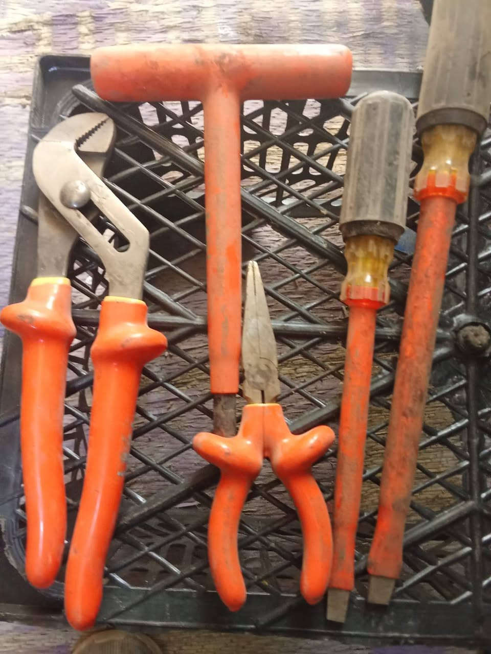 غراض كهربائية ضغط عالي صنع امريكي رقم هاتف *********** سعر 75
