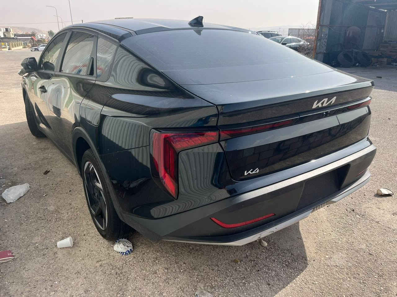 سلام عليكم سيارة كي فور موديل 2025 اي اكس حره 
السعر 120 رقم الموبايل ***********
