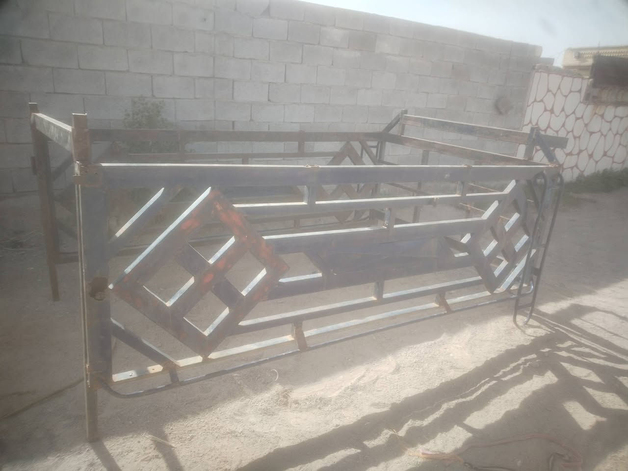 محجر كيه لبيع سعر 100قفل بكان واسط جسر زبيديه ***********
