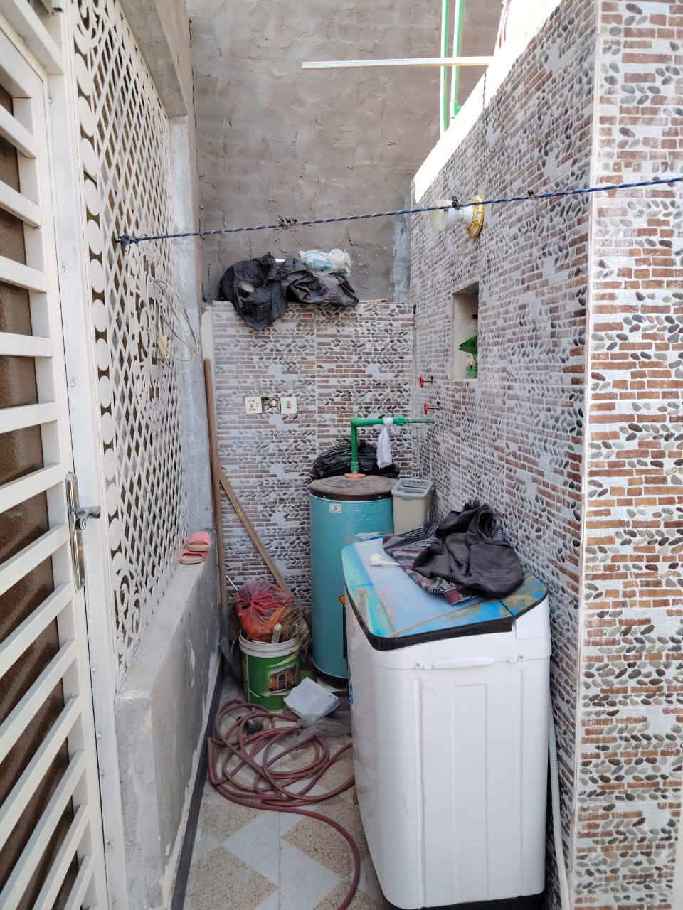 بيت للبيع مساحه 100متر
ورة ملعب شارع الاول
غرفة

هول 

مطبخ

براني 

حمامات 

كامل من كلشي 

بيت عكاده 

بناء طابوك 

بناء سنه 2025

تصال على رقم 

***********

***********

واتساب
