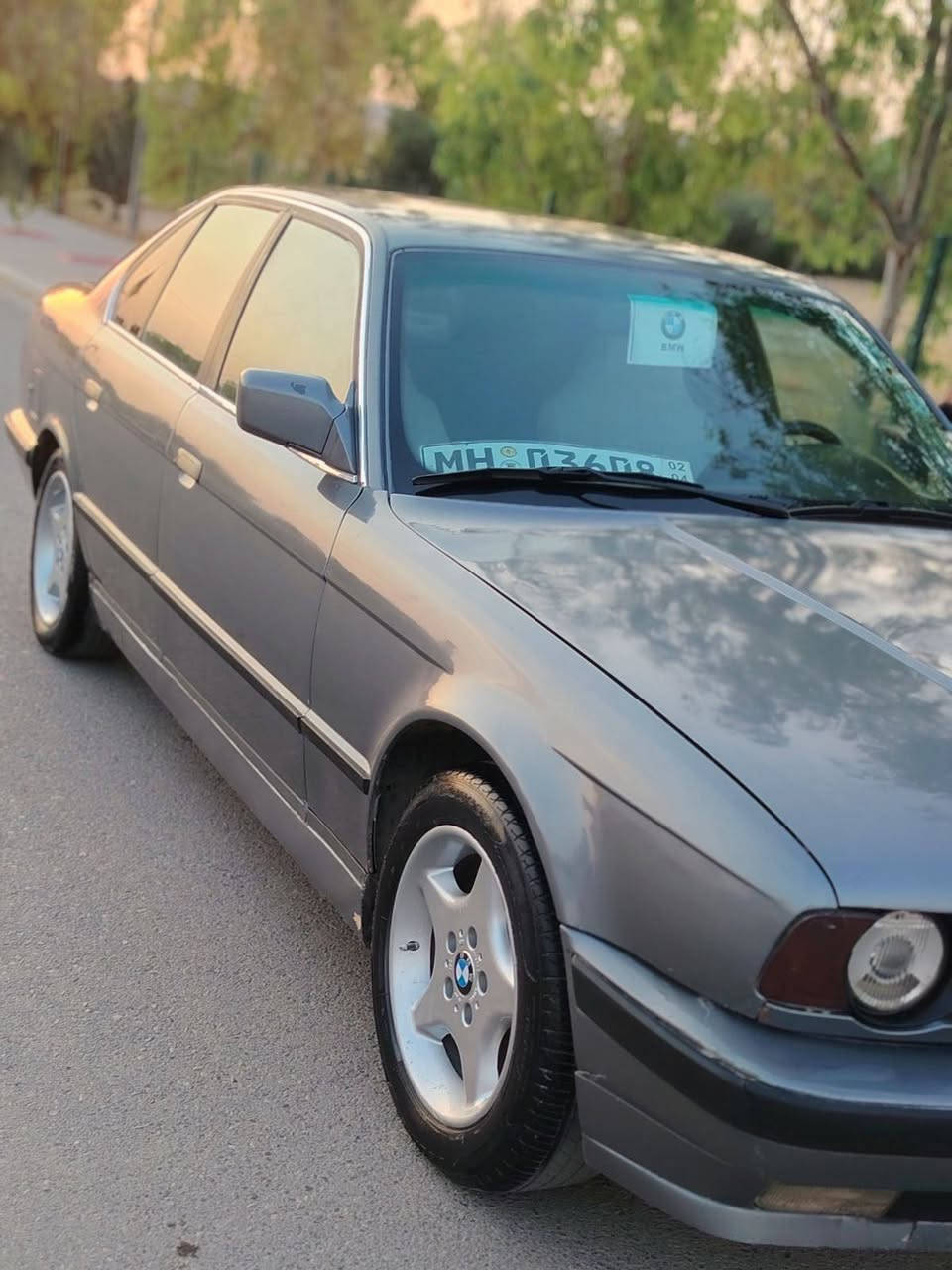 😊بۆ فرۆشتنBMW 520 بەشەرتی بەناوکردن
🤗مۆدیل1990 گێر حادیی گێر ومەکینەی بەشەرتە
🤑سیعیری 40وەرەقە
😱بەشەرتی برانەوە و لێدان پشتی جەمپێکی خەفیفی 😚هەیە دوو جام کارەبایی  4 وەرەقە غرامەی لەسەرە
😌سەیارەکە زۆر جوان و خاوێنە رقم 🤠تلفۆن*********** ڤایبەر و وەتسئاپی لەسەرە☎️
