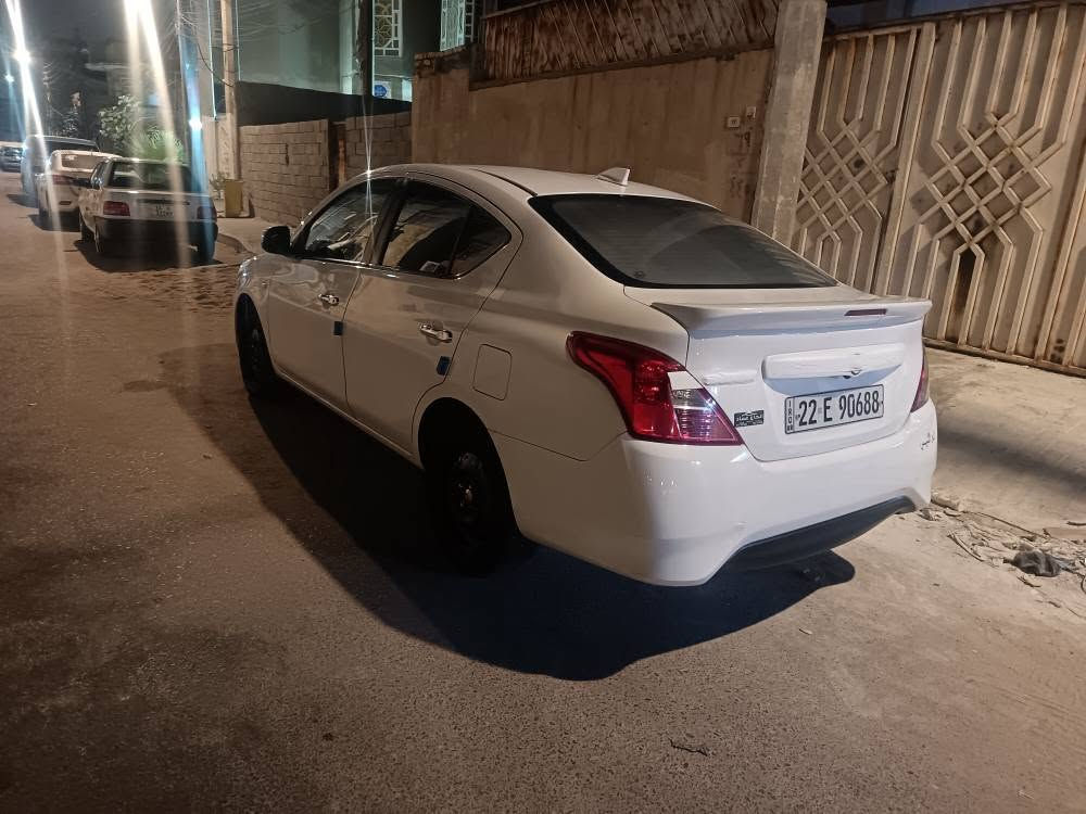 نيسان صني هندي مديل 24 ماشيه ٥٥ الف سياره جديده بيه مكانين بارد سعر ١١٢ رقمي *********** البصرة, العراق
