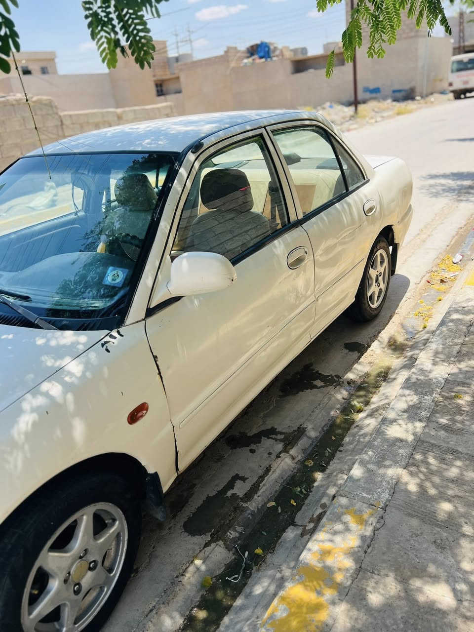 بروتون ويرا 2004 رقم كركوك سنوية جديدة لحد 2030 كوبون بانزين شرط التحويل  مكفوله من الغرامات هزة جديدة بعد ما ساقطة محرك مضبوط گير بي هاف مرات تبريد ثلج بيها قطعتين ابيعها حزام السعر 38 وبي مجال بسيط 
ابيع تحويل ما انطي وكالة.
مكان السياره الحويجه 

رقم تلفون ***********
