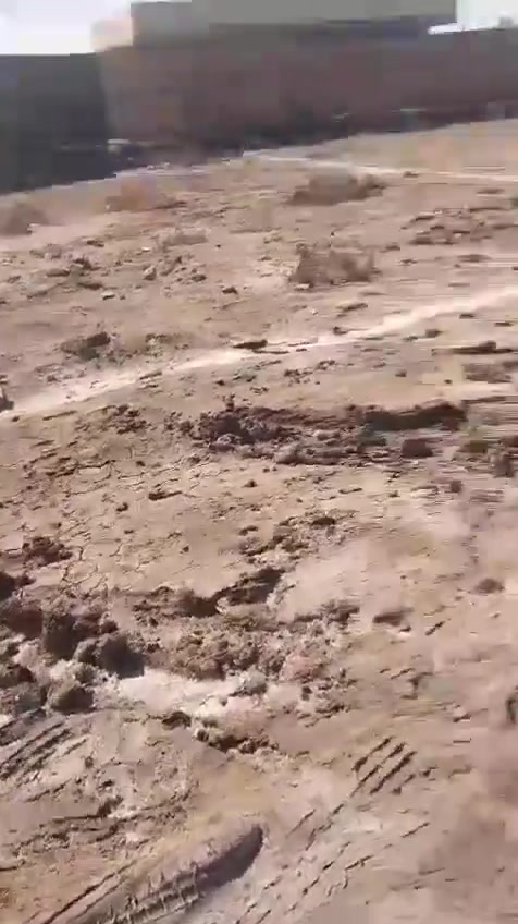 السلام عليكم
للبيع قطعه أرض زراعي 
المساحة ١٠٠م واجهة (٧) ، نزال (٢٠)
تتوفر جميع الخدمات 
الموقع الصويرة قرب فلكة الزعيم خلف مجمع رأس الخيمة 
السعر والاستفسار اكثر التواصل  رقم الهاتف  ***********
