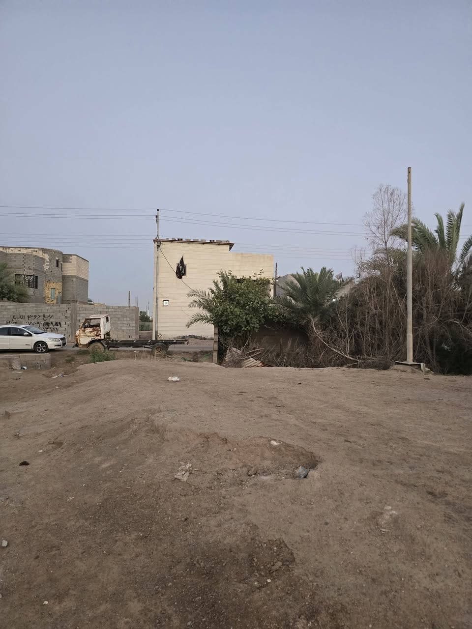 السلام عليكم
قطعة ارض زراعي سند ٢٣// ٢٠٠م
الصالحية- كوت الكوام/ من القطعة للجسر الايطالي من ٣ الى ٤ كيلو متر، ودقيقتين عن الشارع العام...
السعر ٤٥ مليون
للتواصل ***********
