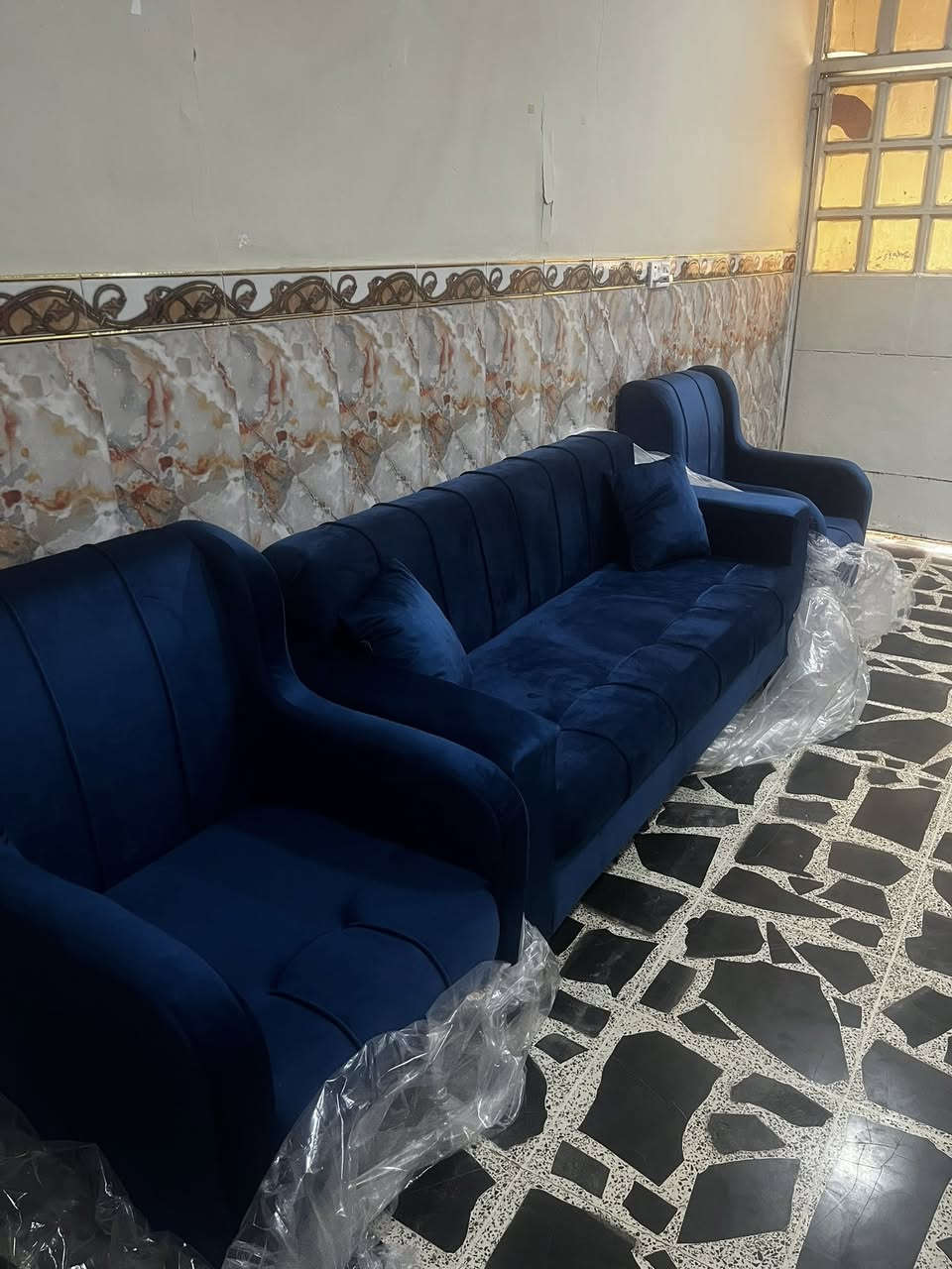 قنفات للبيع ما مستخدم جديده تسكام خمس قنفات 10 مقاعد السعر 450   مكان بغداد


**إذا كنت صاحب هذا الإعلان وتريد حذفه لأي سبب، رجاءا أرسل رسالة إلى الدعم الفني**