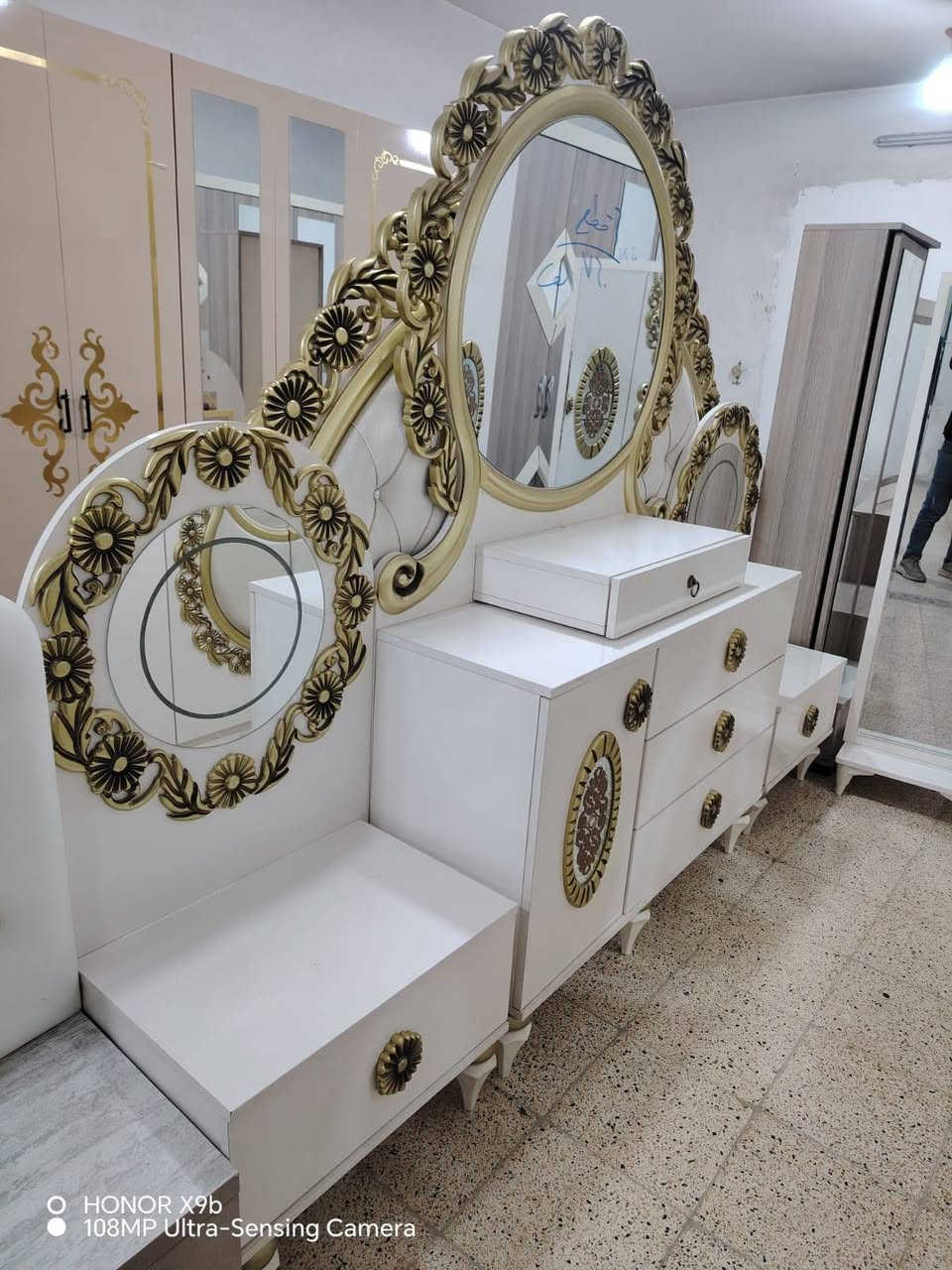 غرفة نوم تركية  ملكيه  نفرين 6 قطع نظيفه جدا السعر 750 الف 
 مع #شد #ونقل #مجاني 🚘🚘.العنوان: موصل، حي البكر، قرب شركة كيا،مقابيل سنتر الابداع 🗾🗾. معرض دار الأثاث التركيه
 للتواصل ☎️☎️ #كورك***********  #كورك***********  #اسيا*********** pp
