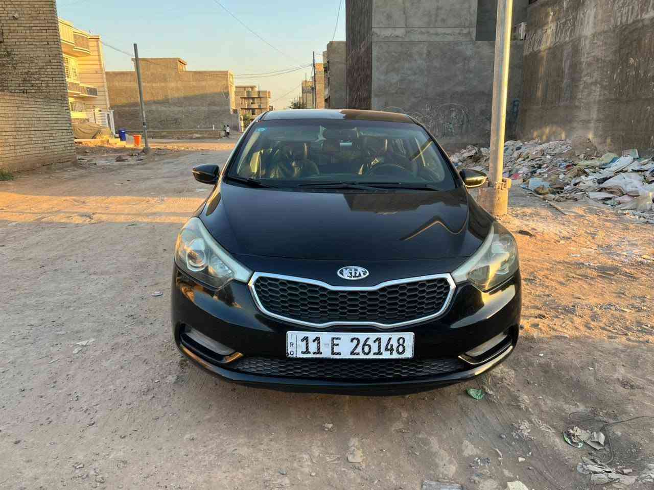 السلام كيا فورتي ٢٠١٥ ماشية ١١١ مصبوغة احزام اثر شخوط ليبل واحد حادثها قبق جنطة فقط سيارة جاهزة ما بيها اي نقص مكينة ٢٠٠٠  دوش كهربائيات تبريدد ثلج كلها جاهزة بأسمي رقم بغداد السعر 98 وبي مجال للاتصال ***********
