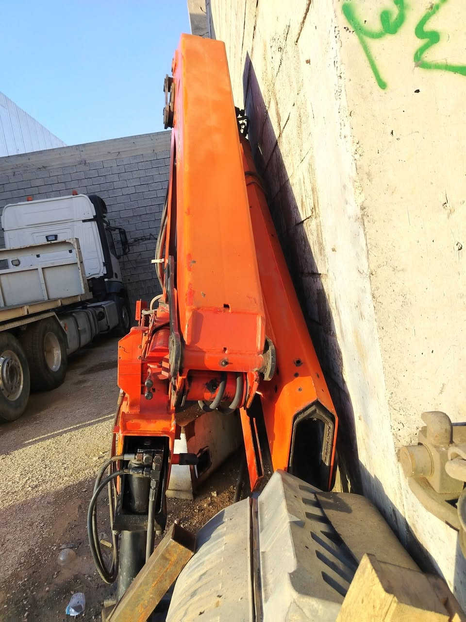 كرين للبيع 5طن 2صلايت مكفولةمن الكسر السعر53 مکان سليمانية ***********

