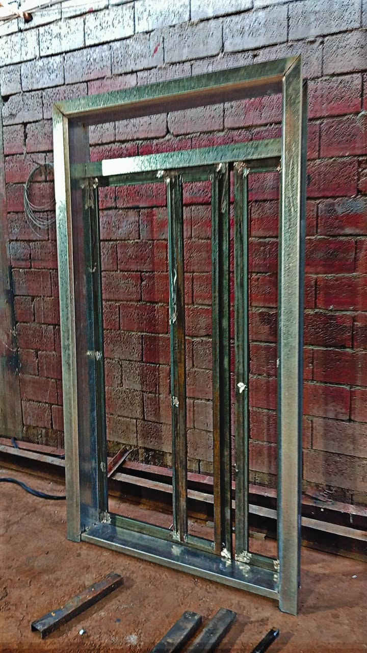 تخفيض اسعار باب قاصه من ديكورات سروك حداد ⚒️ بدال 600الف هسة 450الف عرض الفترة محدودة 💪
***********☎️
