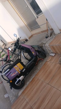 دراجه ام عيون نضيفه بطاريات جدد شركه وتاييرات كذالك مكاني بغداد الكراد...