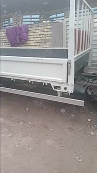 للبيع بدي كنتر ٥متر جديد كامل طراحيات حديد شنل اتصل على هذا الرقم ٠٧٧٢...