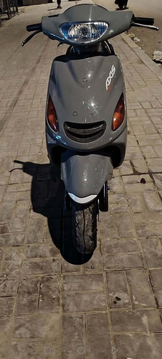 دراجة دولفين للبيع السعر ٥٥٠ وبيهه مجال الشراي يتصل عل الرقم *********** مكانهه السماوه كرهبايات شغاله مكينه ناعمه دراجه جديدة احله من الصوره
