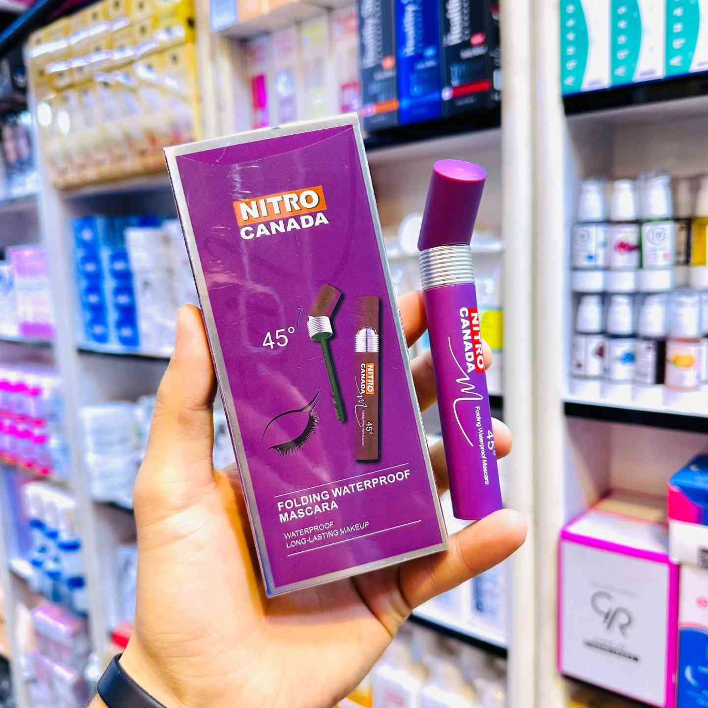 مسكارة سيلك فلاير الفرنسية 🇨🇵🇨🇵
غنية بمادة السيراميد المقوية للرموش 
تضمن تقويس للرموش بزاوية ٢٥ درجة
ضد الماء وثباتية تدوم ٣٦ ساعة 
تمتاز بفرشاة تمنح تطويل وتكثيف الرموش


**إذا كنت صاحب هذا الإعلان وتريد حذفه لأي سبب، رجاءا أرسل رسالة إلى الدعم الفني**