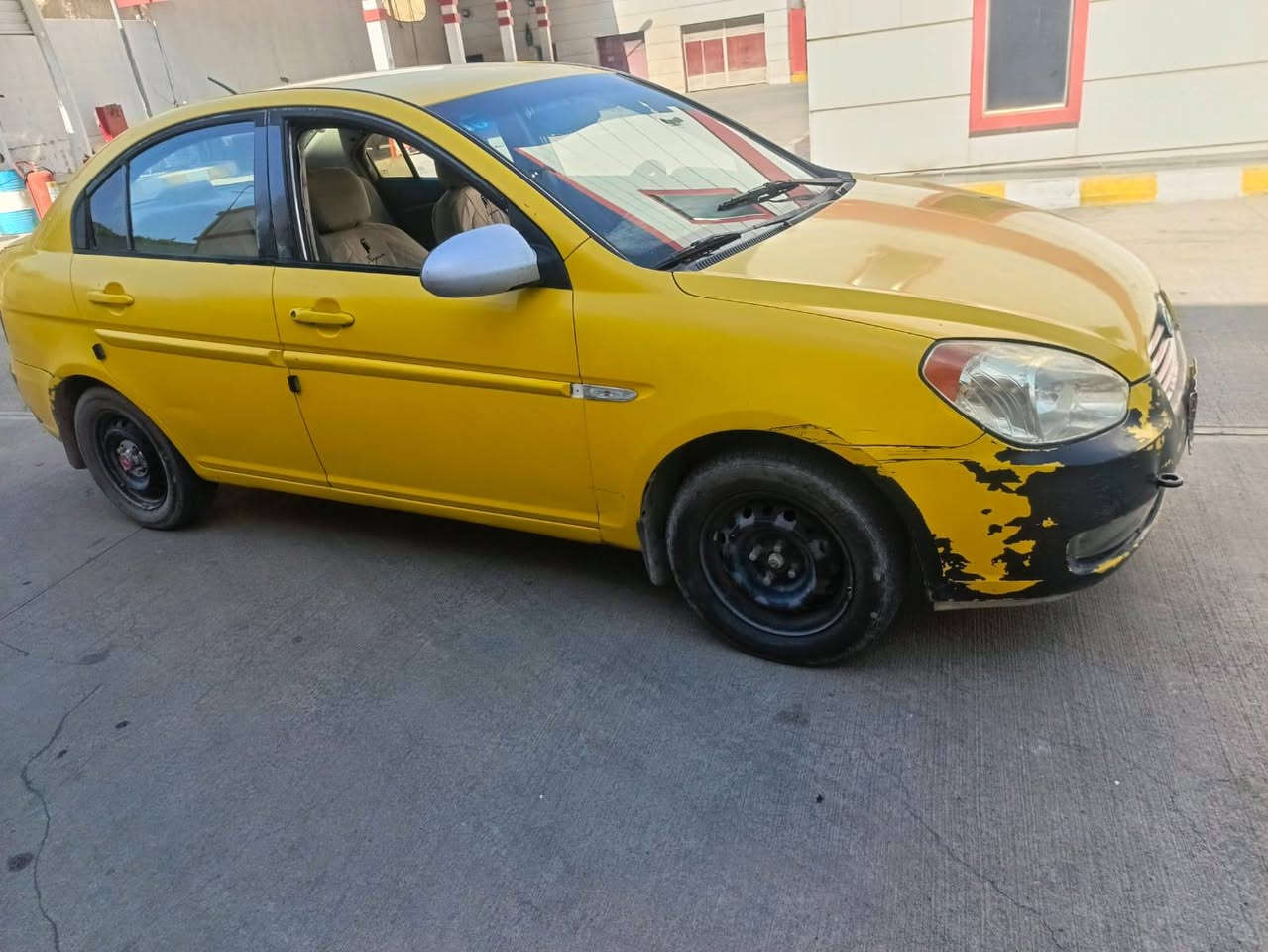 اكسنت دبدوب موديل ٢٠٠٨ ، شرط التحويل صاحبها الشرعي بالموصل
السيارة بلا ضىرر السعر ٨٠ 
***********
