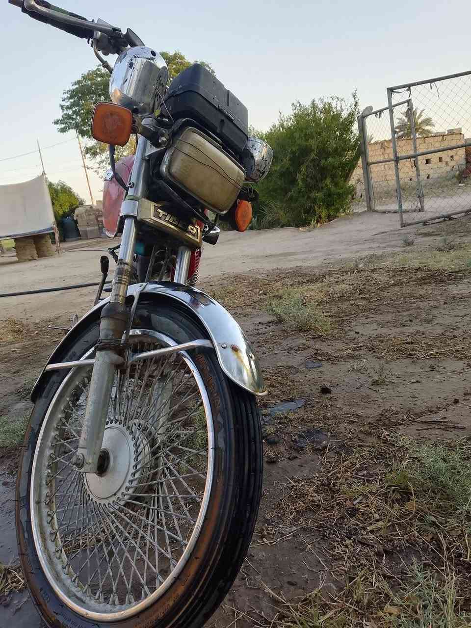 سلام عليكم تايكر البيع موديل 18وراق صوالي نقص بس كهربايات وهاي شوفت عينك السعر 275متواجد عل خاص وهاذه رقمي ***********وبيه مجال
