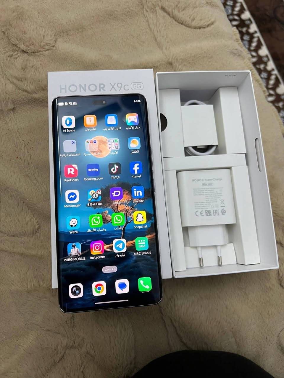 للبيع او مراوس بأحدث عادي اطي فرق  هونر اكس ٩ سي
ذاكرته ٢٥٦ عشوائي ١٢ 
نظيف جدا مكفول من كلشي 
غراضه  كامله استعمال اسبوع فقط
مكاني كركوك / دبس
للاستفسار اتصل ***********
