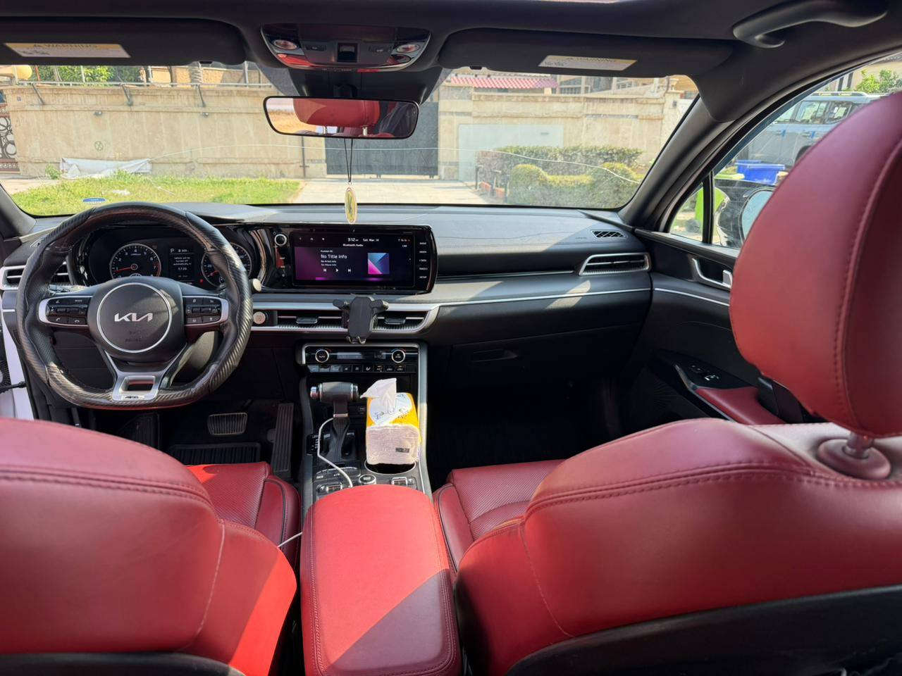 السلام عليكم كي فايف موديل 2023
مواصفات جي تي لاين فوول للاخير
1600 تيربو 
مواصفات 
بانوراما 
بصمة 
كشنات تدفئة 
استيرن تدفئة 
شحن هاتف لاسلكي 
قياده ذاتيه ؏ الخطوط السريعه
هاند بريك بصمة
تشغيل عن بعد 
مثبت سرعه 
نضام ABS
مانع انزلاق حساس أطارات 
بك لايت ليد
شاشة
كامره دواره
رادار جانبيه
مراقبة النقطة العمياء
رادار الخطوط البيضاء 
اشاير بالمري 
كشنات جلد احمر
مقعد للسائق قابل للتعديل كهربائياً
لايتات ‏3 عدسات 
نضام قياده أيكو + سبورت +سمارت +نورمال
بلوتوث + aux + usb
فول تحكم ستيرن
كير أوتو + عادي
ئوتو بريك 
‏ ‏الخريطة
ستيرن حرف. Led D +  زينون
توقف ذاتي عند الرجوع
صندوك بصمه
‏AUTO HOLD

مصابيح خلفية LED

مصابيح ضباب LED

 ماشية 75
حادث : جاملغ خلفي فقط وراجع بارد 

السعر 202 وبيها مجال لشراي 

الرقم ***********
