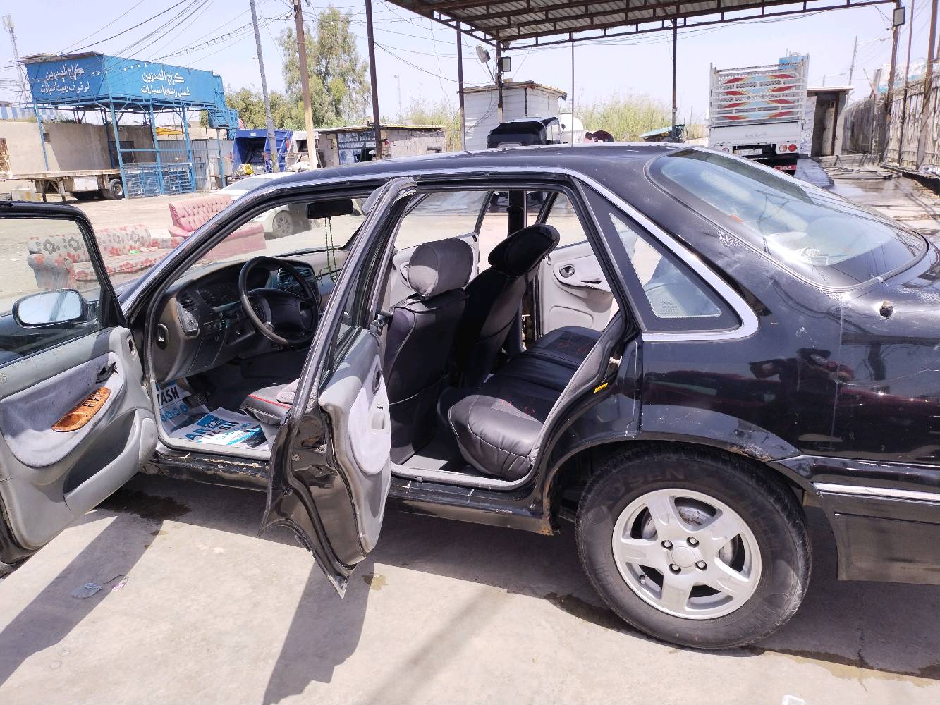 برنس فراشهة موديل 1996
اوتوماتيك نضيفه  ما مصبوغه صبغ بلادي مال الشركه
للتواصل على الرقم    ***********