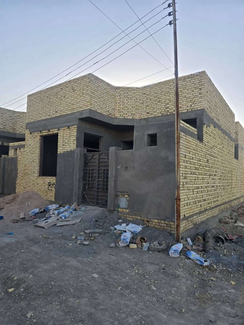 بيتين زراعي قيد الانشاء واحد ركن والثاني فرعي مساحة كل بيت 130 متر غرفتين ستقبال مطبخ صاله صحيات خلال شهر تستلم مفتاح العنوان السديناويه شارع الشهيد ابو مهدي المهندس قريب للشارع العام استفسار مكتب نور الريتاج
***********

بيتين زراعي قيد الانشاء واحد ركن والثاني فرعي مساحة كل بيت 130 متر غرفتين ستقبال مطبخ صاله صحيات خلال شهر تستلم مفتاح العنوان السديناويه شارع الشهيد ابو مهدي المهندس قريب للشارع العام استفسار مكتب نور الريتاج
