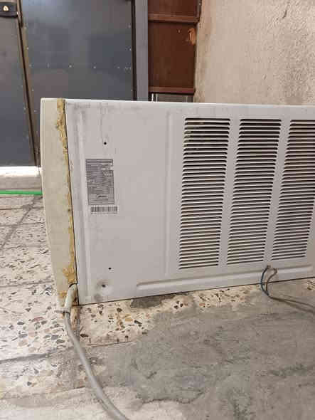 سلام عليكم شباب مكيف ميديا للبيع نضيف بلادي مامصلح ابد قرصة شركة شغال تدفئة تبريد على الفحص سعرة 150قفل مكاني الحسينية شارع ابو سمير رقمي ***********
