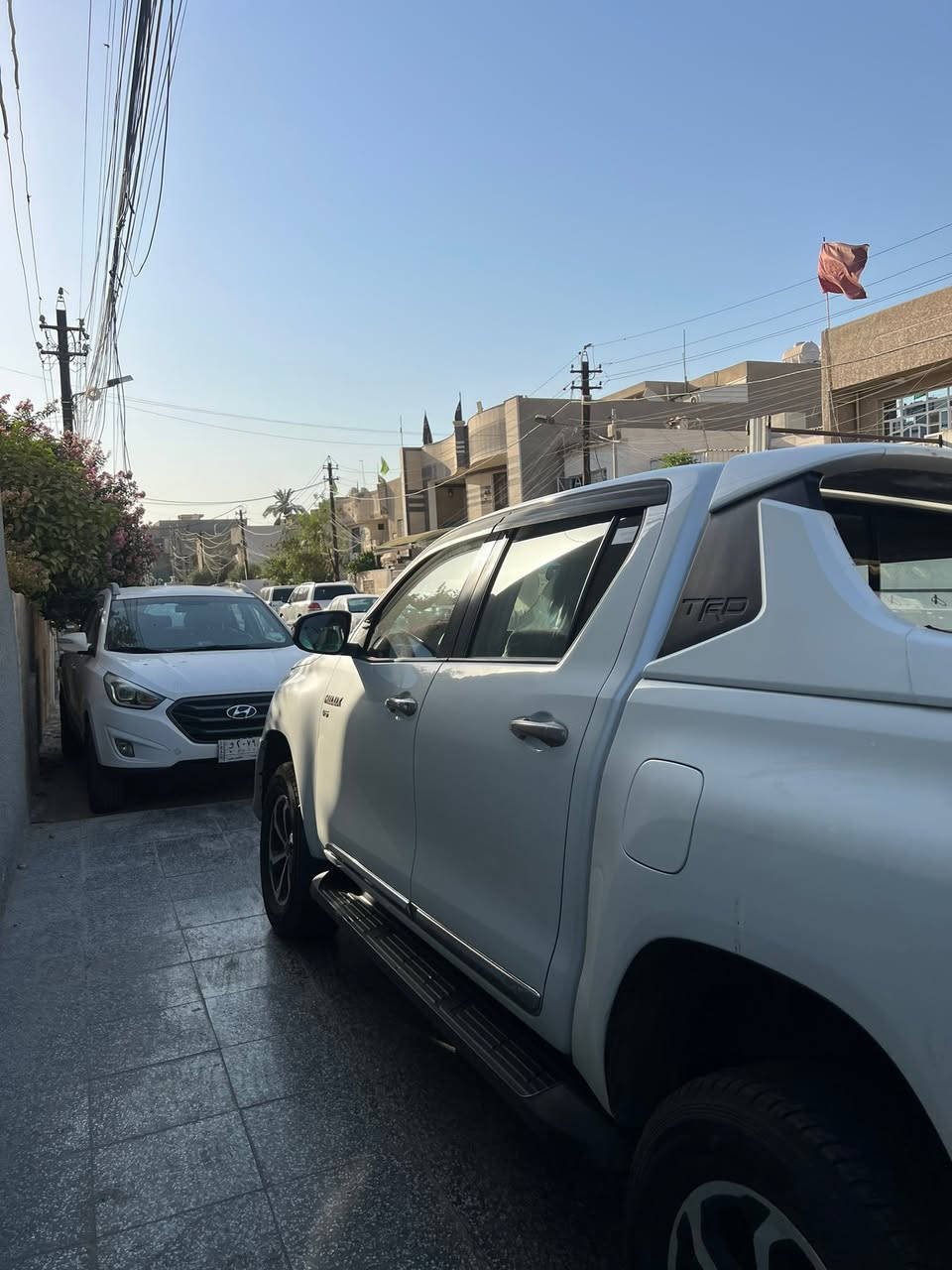 سلام وعليكم بيكم هايلكس TRD موديل 20 السيارة وكاله كويتية 
بسمي تحويل مباشر  مكفوله كفاله عامه  من الصبغ … مكينه وكير مكفولات ماشية 109ً الف كيلو فقط والسيارة نظيفة وجديده كلش بيها باردات خفيفه مو ضربة  سعرها 275 وبيها مجال

السيارة بغداد ***********
