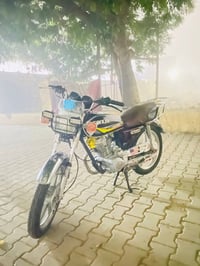 ‏السلام عليكم موطور جني للبيع ‏السعر 300 موديل ‏20 خمسه كير محرك 200 م...