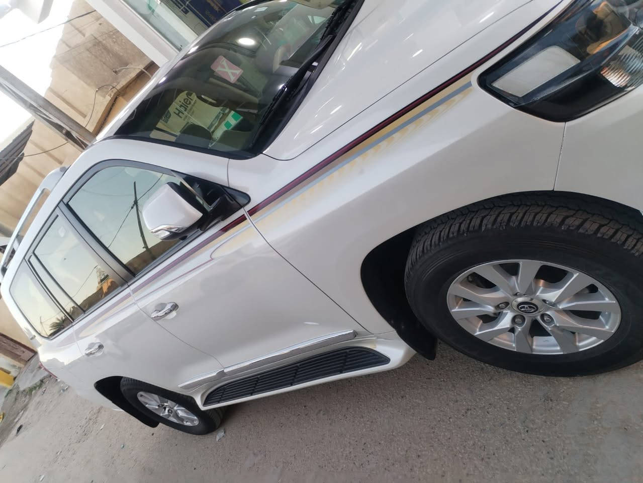 لاندكروز 2016
بريمية اصل مكفولة من كلشي السعر 460$

‭0788 437 3156‬
