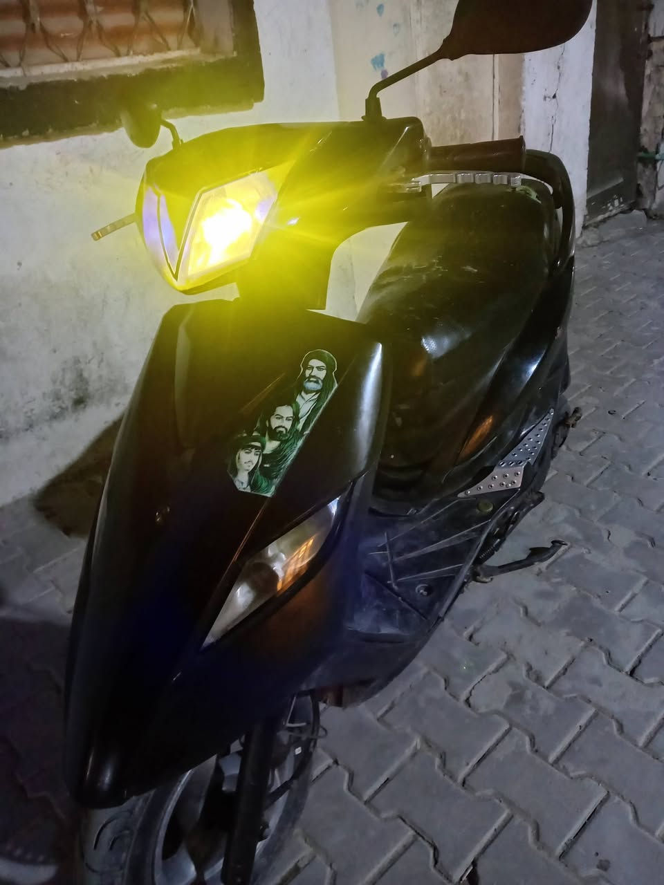 سلام عليكم شباب 
دراجه ثعلب نصيفه ومستجل عليه 
***********
غير متواجد ع نت
