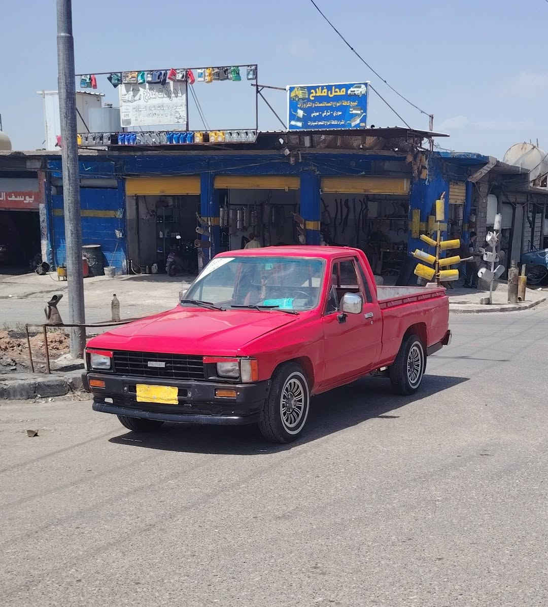 سلام عليكم بكم 85 للبيع راعيو الشرعي ميت محرك وكير شرط صبغ وحداديه عل شاصي جديد كاربون بنزين ورقي السعر 34
***********
