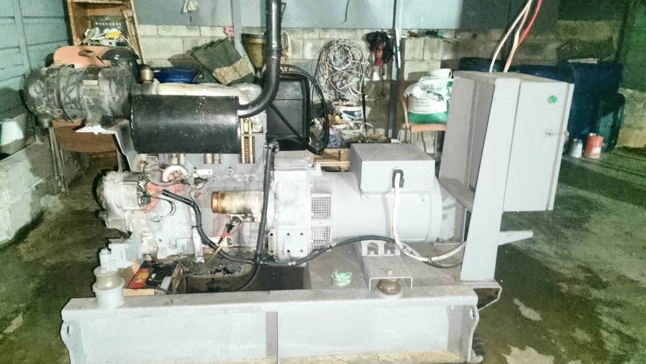 السلام عليكم متاح مولده دويز 912 ابو الصاروخ 3بستم محرك بلادي مامفتوح سهل نينوى ناحية
راس توليد 30 KV 

برطلة...*********** السعر 35 ورقة
