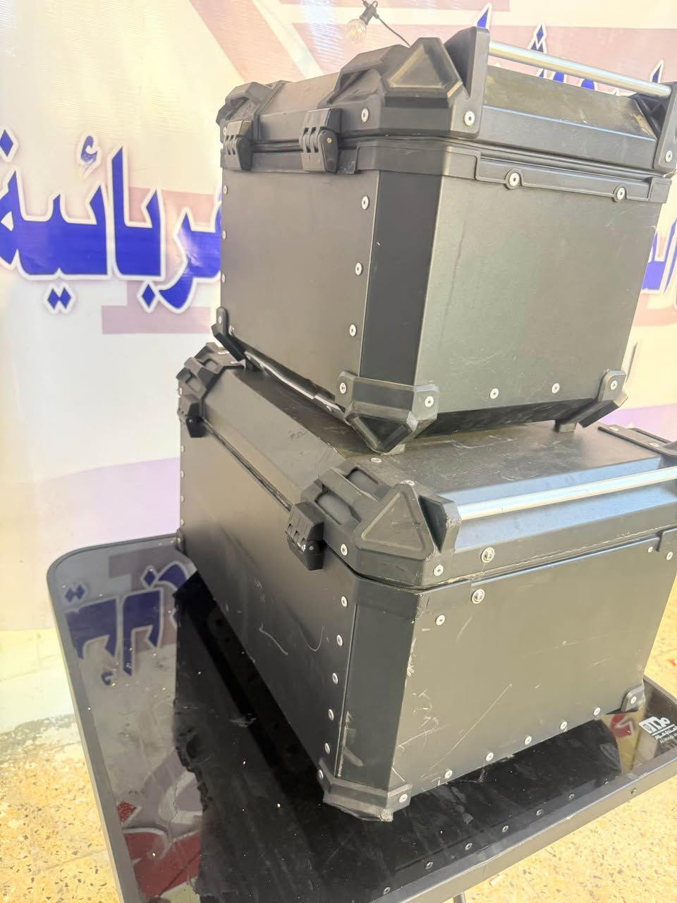 سلام عليكم 
جنط اصليات 
الكبيره 125 الف 
الصغيره 100 
مكاني بغداد فضوه عرب 
*********** بغداد, العراق
