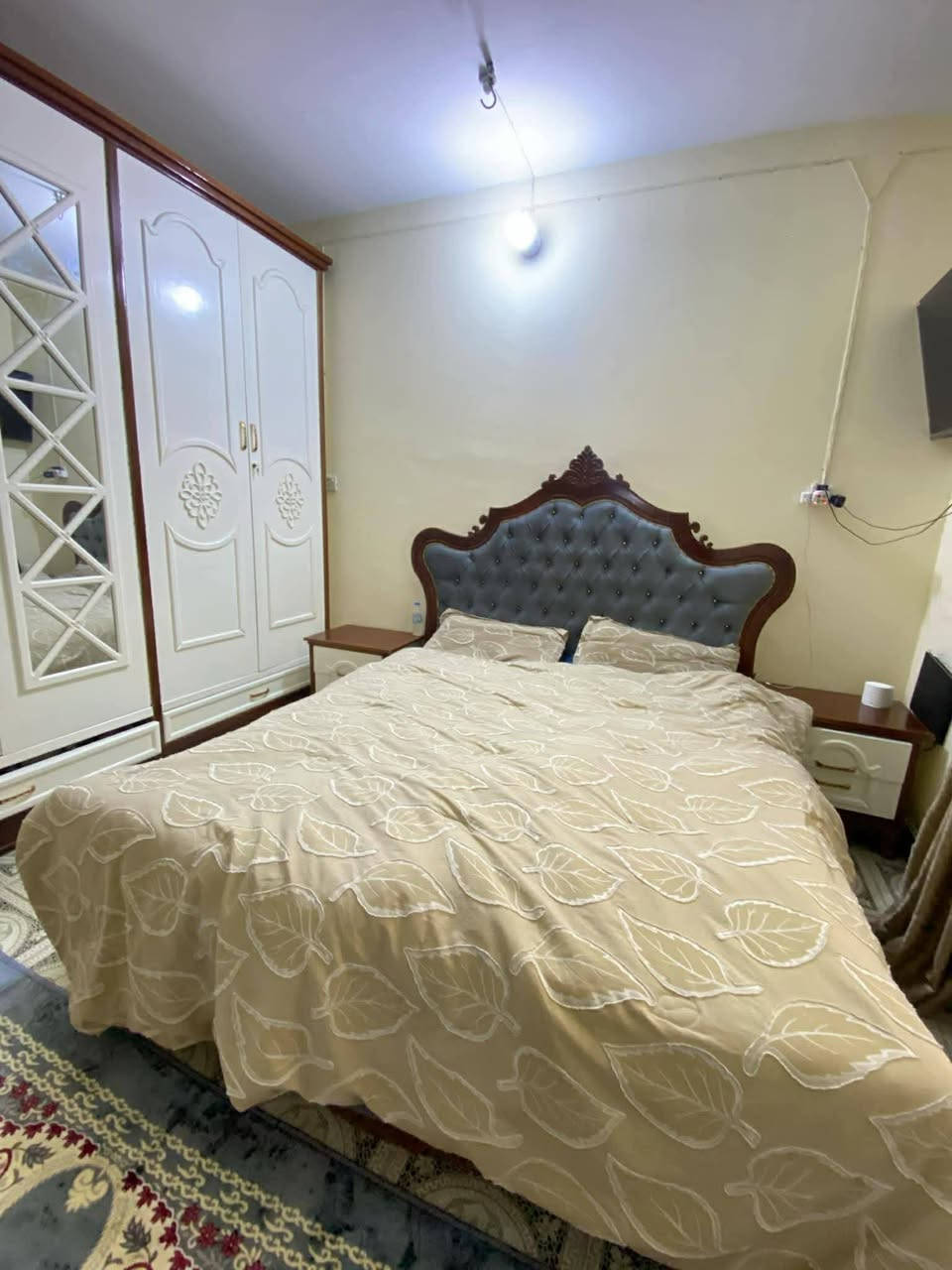 غرفه للبيع مسوينه قبل سنة  خشب عراقي تكمه الغرفة حيل ضخمة وقوية جداً مسويه 3
يردوه مليونين  و250  وبيه مجال لشراي

مكان ديوانيه


**إذا كنت صاحب هذا الإعلان وتريد حذفه لأي سبب، رجاءا أرسل رسالة إلى الدعم الفني**