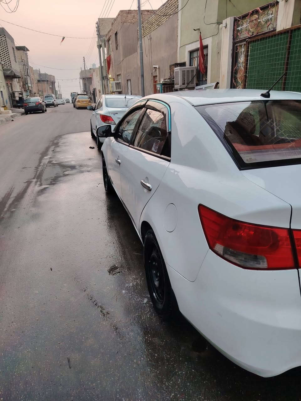 اسلام عليكم عندي سياره خليجي مديل 12 سيراتو للبيع رقم كربله باسمي والسنويه 2030 السياره بيهه ثلاث قطع فقط رش والباقي كله كفاله عنوان نجف شارع المدينه ***********
