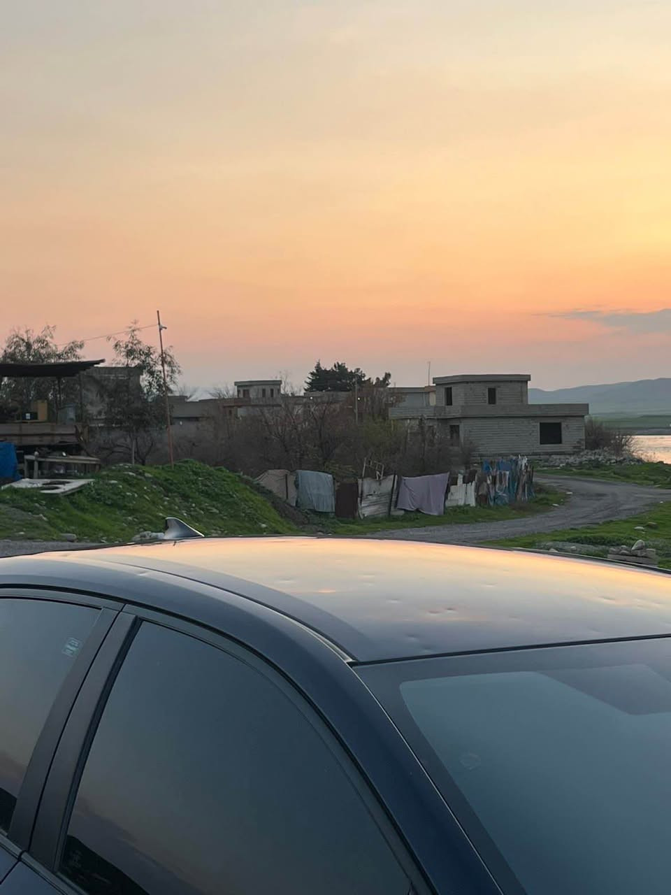 كرؤلا موديل ٢٠٢٣ سئ پارچه سبوخ  بئ يرباگ بئ ناوگرتن پيشو بشت كه بس ته زره ى هه يه ١٣٠ و مه جال ٤٠ هه زار رؤشتوه 

سعر ١٣٠ و  مجال 

*********** اكر, نينوى
