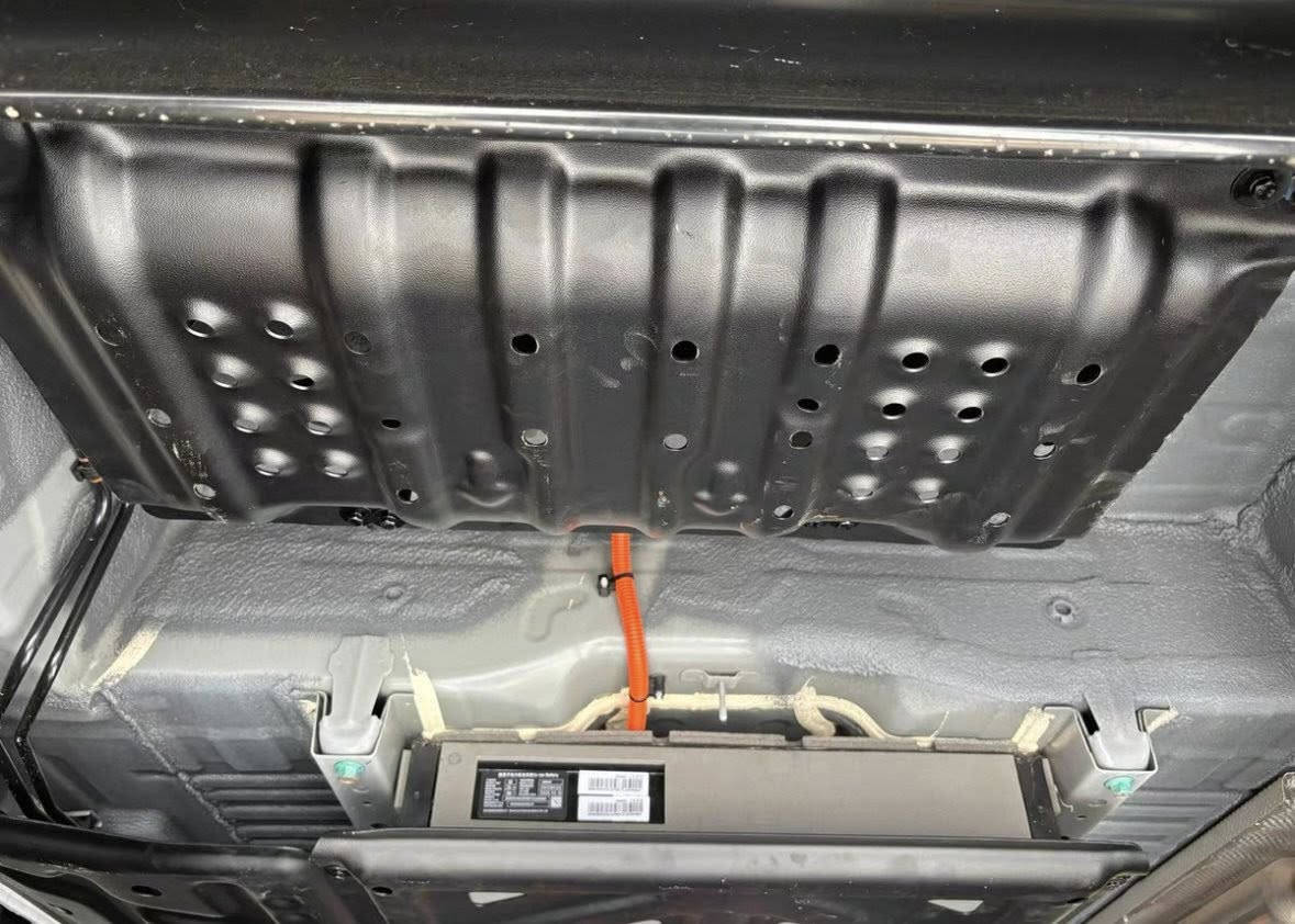 دروع سفلية لسيارات بي واي دي حماية كاملة من الاسفل تفاصيل خاص او على الرقم ***********
