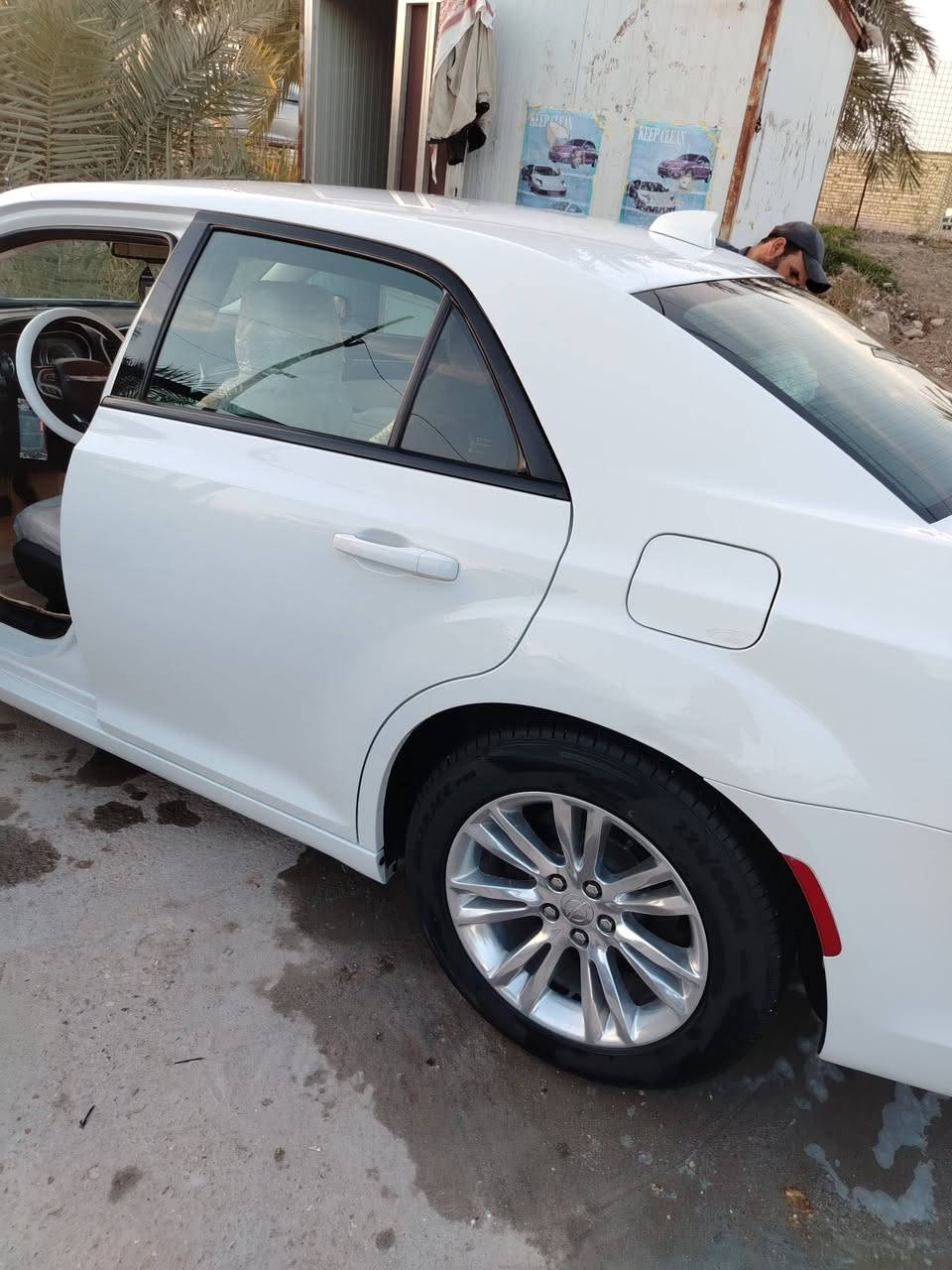 اوبامه مديل 2018 مرمزه 2023
ماشيه ٦٠ منضومت زنون جديده كارتون رقم بغداد
تبريد فول حا دث بس بنيد والباقي كففاله السياره وضع شركه السعر 225 وبيها مجال قليل ***********
