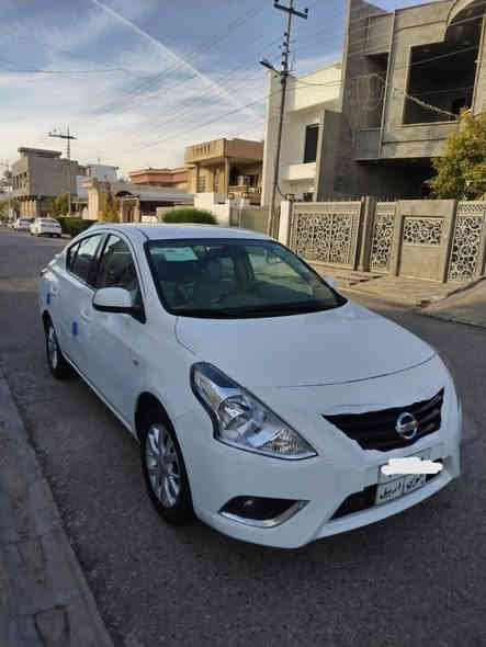 سيارة نيسان سني موديل 2021 بدون صبغ بدون ظربة فقط رصعات بسيطة جدا سيارة ماشية 110 لوك جديد تخم تايرات جديد صدر جديد بطاقة بانزين + السيارة بأسمي سنوية ورقم جديد 
السعر 120 وبي مجال بسيط انشالله الي يريد يتواصل ع هذا الرقم
***********
