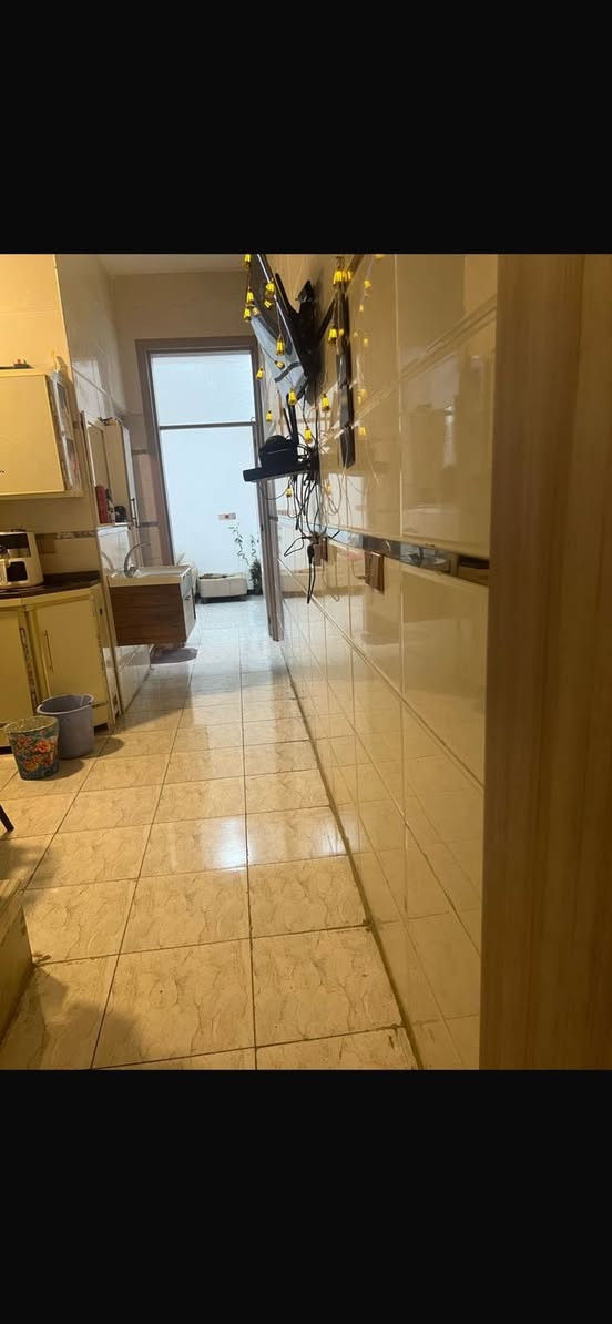 السلام عليكم دار 75 متر الغزالية شارع المشجر مربع الاسرى
سند بأسمي بصف الركن شارع 12 متر

استقبال+حولي+مطبخ+ 3 غرف نوم+3 صحيات 

بناء 2024 جديد من الاساس

وجهة 5نزال15 سقف الطابق الارضي 335سم والطابق الاول310 

تفاصيل البناء الحديث معروفة

للاستفسار ***********
