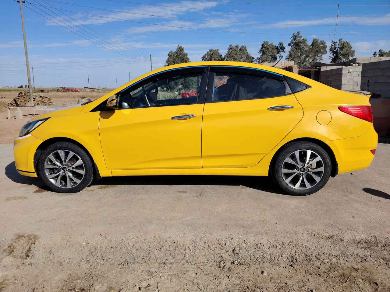 السلام عليكم اكسنت موديل 2014 عنوان العماره سياره جاهزه مال جناي *********** اتصل ابو الخدمه سعر 95 وبي مجال حق الجيه سياره احلى من الصور
