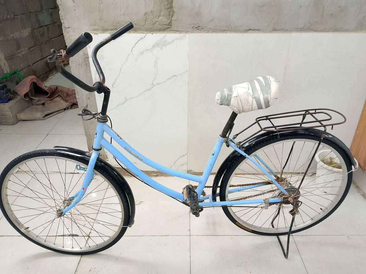 سلام عليكم بيسكل للبيع السعر 50الف  ***********
